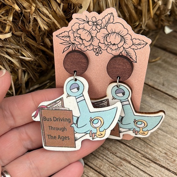 Mo Willems “ Pigeon and Duckling” Book Character Teacher Earrings - Picture 4 of 10